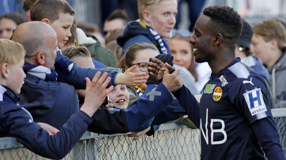 PUBLIKUMSYNDLING: Tokmac Nguen leverer bidrar ofte med god underholdningsverdi på fotballbanen.