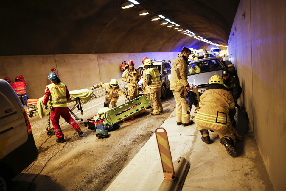 ØVELSE: 11 kjøretøy var involvert i massekollisjonen da nødetatene rykket ut onsdag kveld.