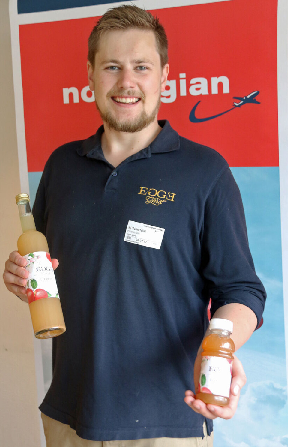 STRÅLENDE FORNØYD: Peder Egge er strålende fornøyd med avtalen Egge Gård har fått med Norwegian.