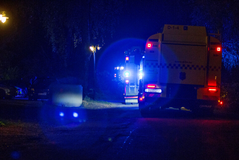 Helte ut bensin og tente på i gamle Lier sykehus