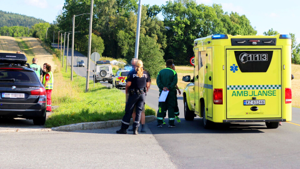 ULYKKE: Her smalt det mellom personbil og moped.