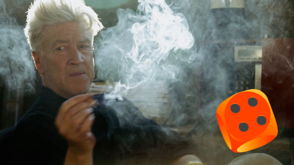 EN KARAKTER I SEG SELV: David Lynch tar seg en sigarett pause fra sine mange historier.