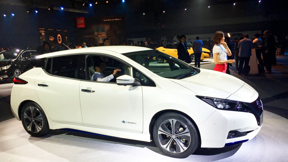 VERDENSPREMIERE: Helt nye Nissan Leaf ble lansert i Tokyo forrige uke, her fra premieren.