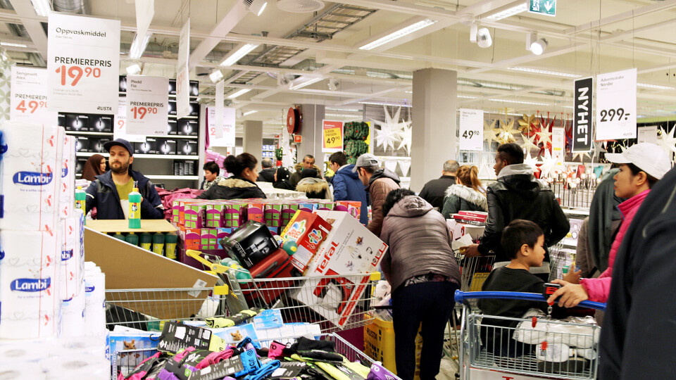 FOLKSOMT: Mer enn 3.300 mennesker var innom Rustad på CC åpningsdagen.