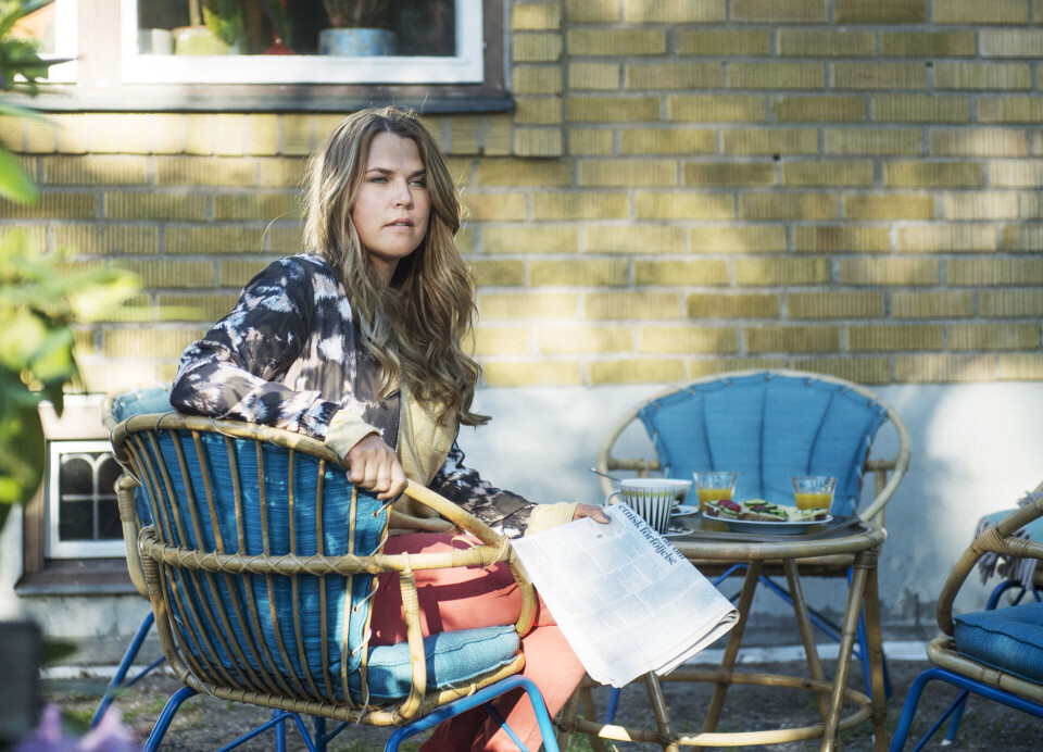 Mia Skäringer spiller den konfliktsøkende kona Anna som vil skilles fra sin konfliktskye mann, til fordel for en mer eventyrlysten kar.
