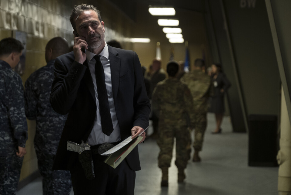 FRITTALENDE: Jeffrey Dean Morgan har det morsomt som den frittalende agent Harvey Russell.