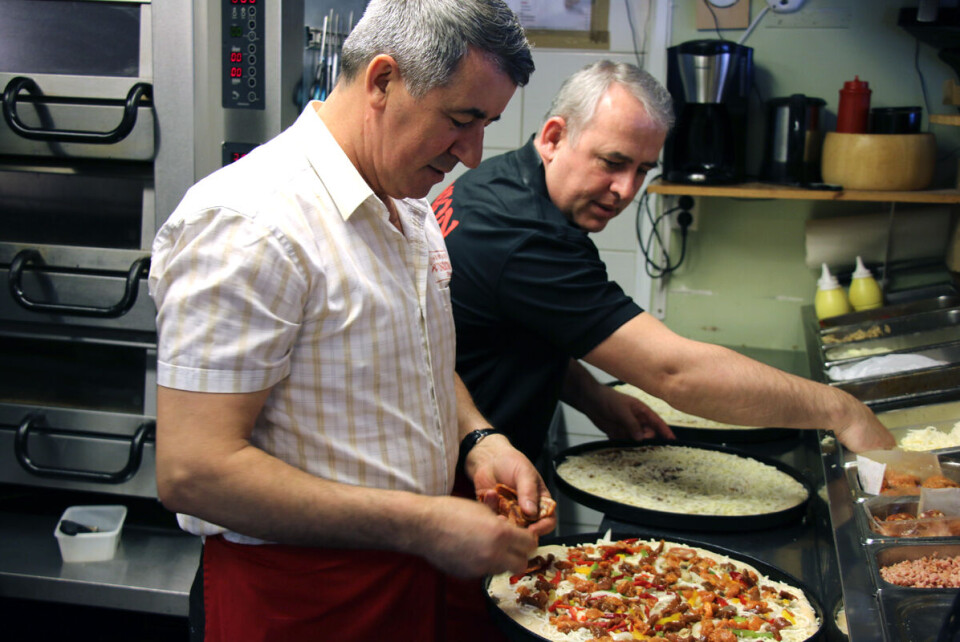 FORBEREDT: Union Pizza er stolt over å ha fått oppdraget, og har skrudd opp bemanningen i helgen som kommer.