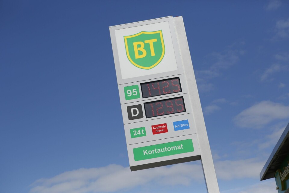BONDETANKEN: Stasjonen ser du når du kommer til toppen av Lundebakken fra Fiskumsletta.
