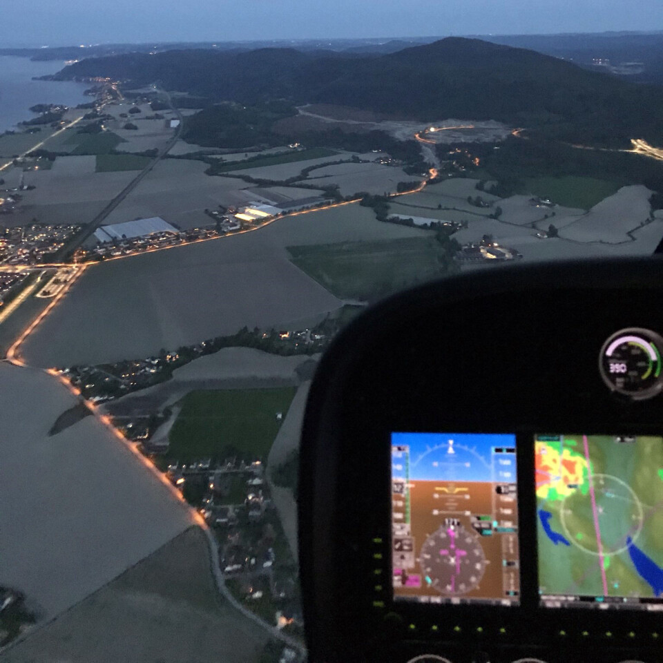 Skogbrannfly oppdaget brann - ble slukket av helikopter