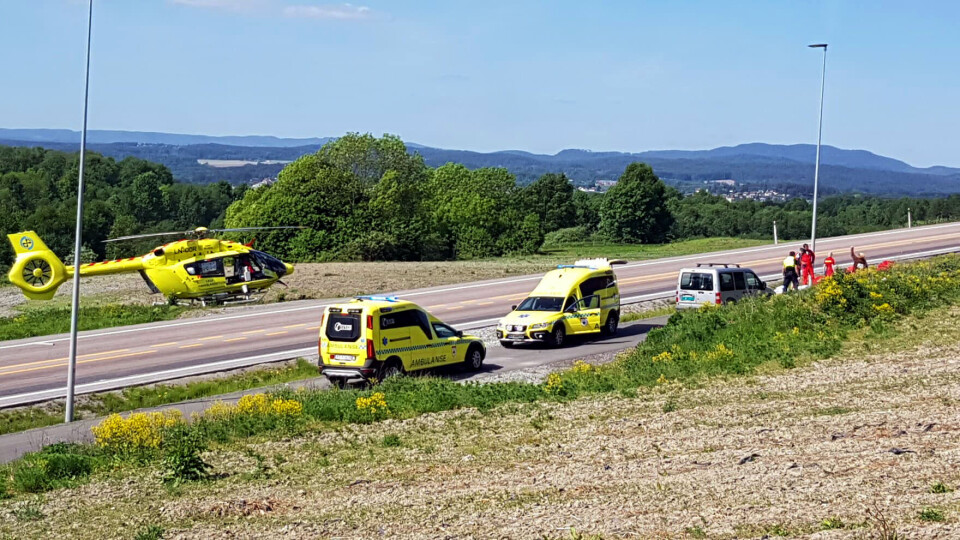 Syklist hentet av luftambulanse på FV283