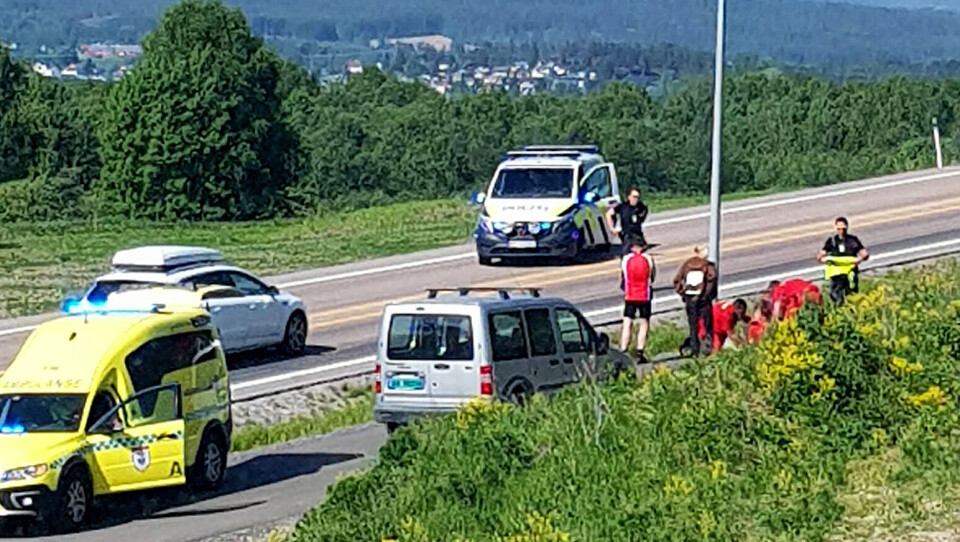 Syklist hentet av luftambulanse på FV283