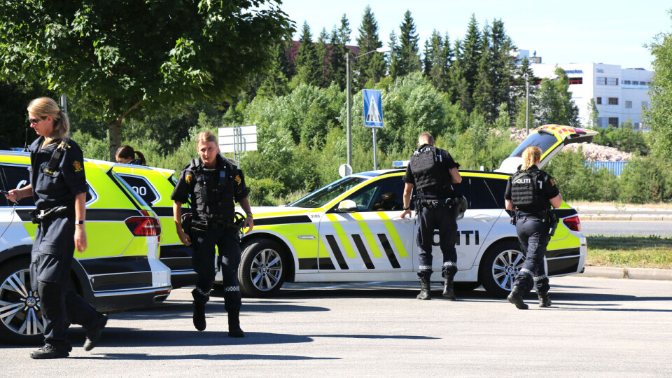 Derfor var det væpnet politi på Liertoppen