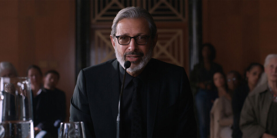 JEFF GOLDBLUM: Gjør her comeback som Ian Malcolm, en av de ikoniske karakterene fra den opprinnelige «Jurassic Park». Skuffelsen er derfor stor når de først har fått han med på lasset - så gidder de knapt å bruke han!