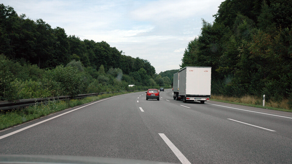 På bilferie i sommer? Slik kjører du på tyske fri fart-motorveier