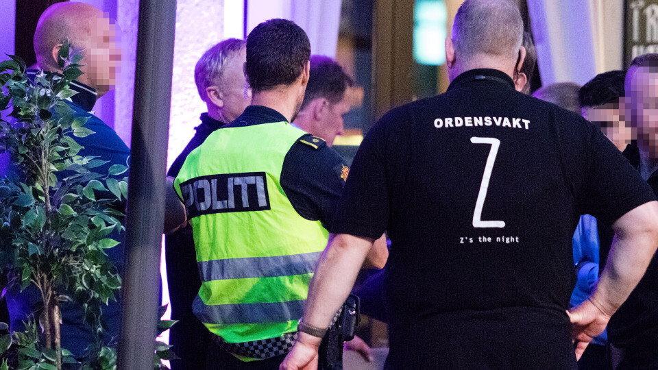 Det skal også ha vært en rekke mindre ordenforstyrrelser rundt forbi i Drammen sentrum, men de fleste har løst seg ved tilsnakk eller bortvisninger.