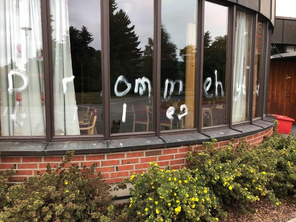 HÆRVERK: Det finnes tydelige tegn på at «drømmehytta»-taggeren er tilbake. (FOTO: LESERBILDE)