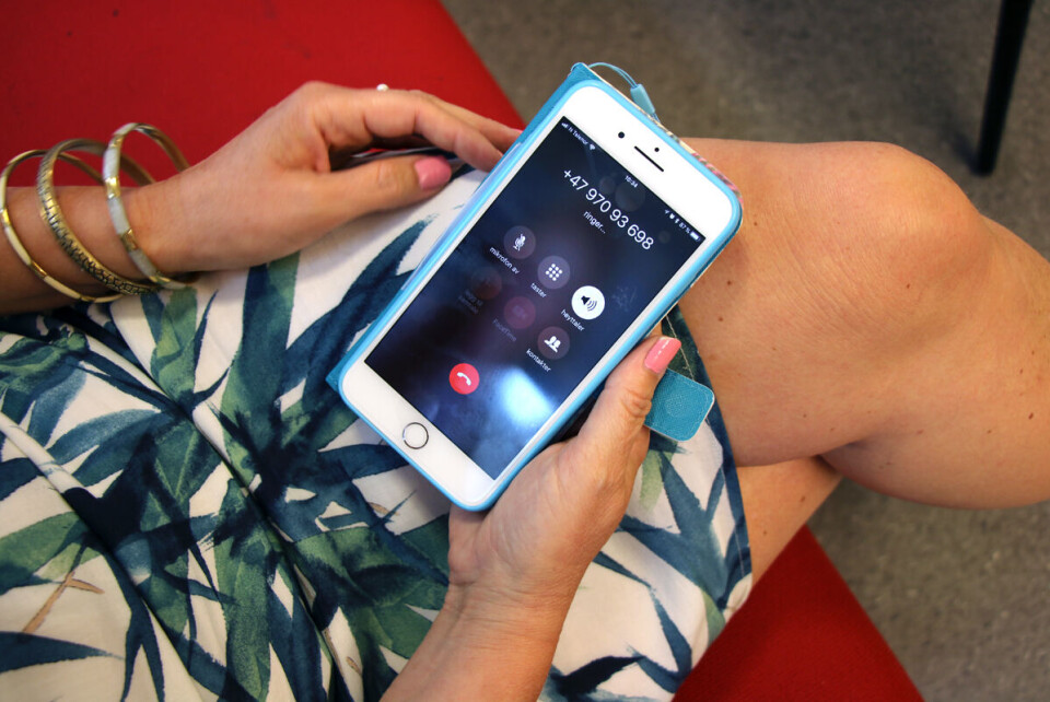 97093698: Ikke ta telefonen dersom dette nummeret ringer deg.