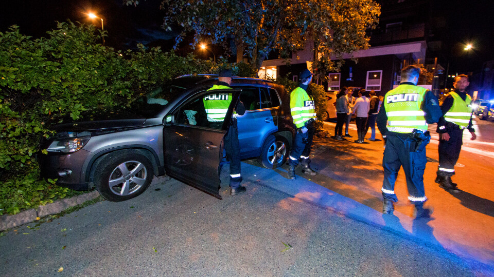 Smadret taxi og stakk fra stedet