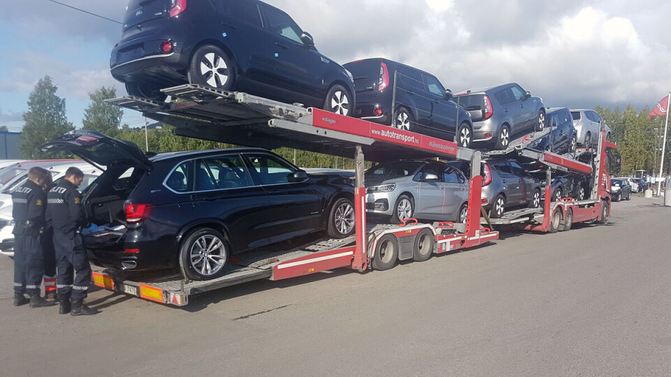 Robbet fem BMW X5 for GPS og airbager