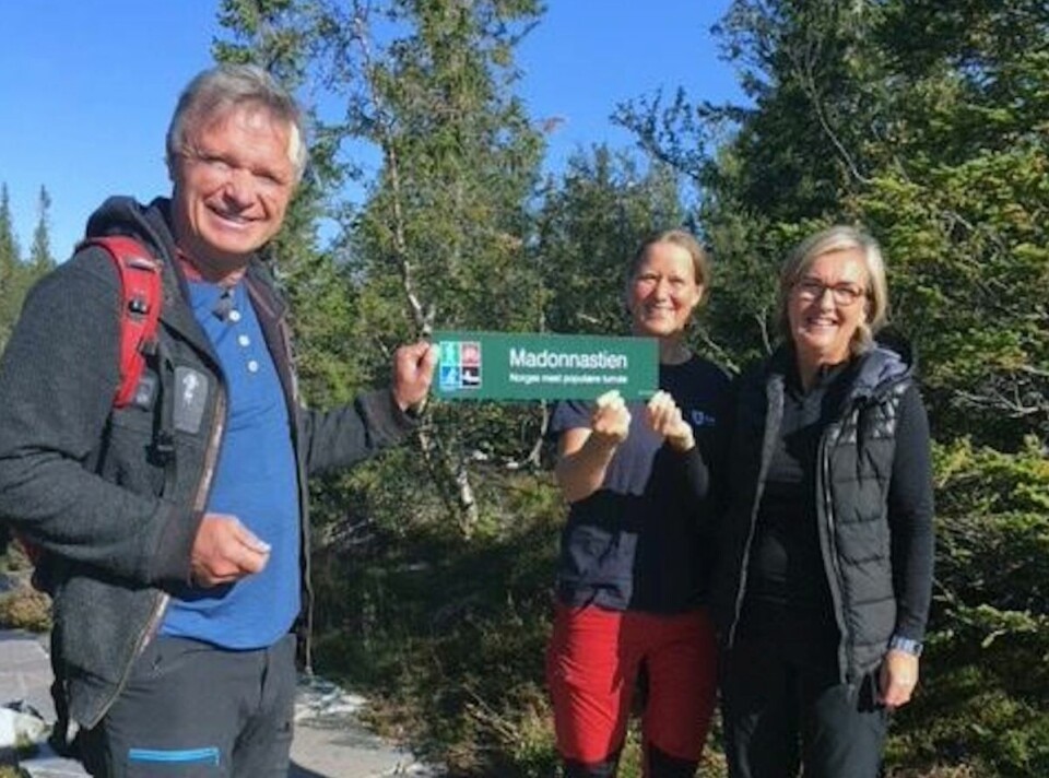 BEVIS: Her blir beviset hengt opp i form av et skilt.