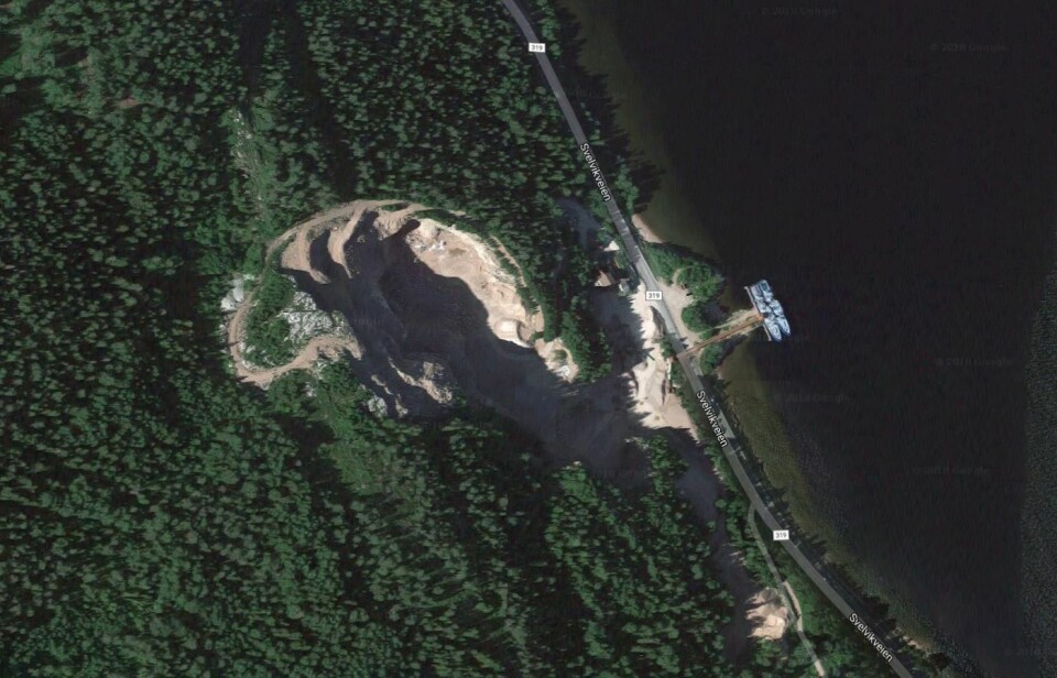 SKYTEBANE: Pukkverket og skytebanen (nederst i bildet) ligger et par minutter fra hverandre. (SKJERMDUMP: GOOGLE)