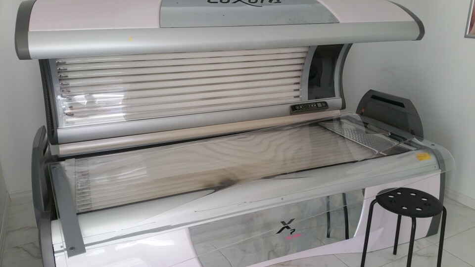 Fikk brannskader da solarium tok fyr under soling
