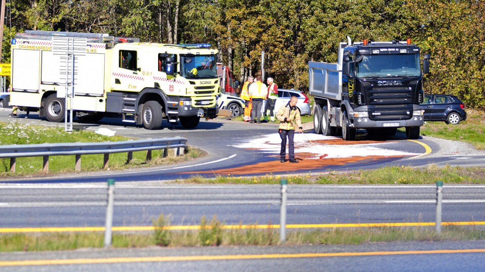 Tilhengeruhell sperret E18-påkjøringen på Kjellstad