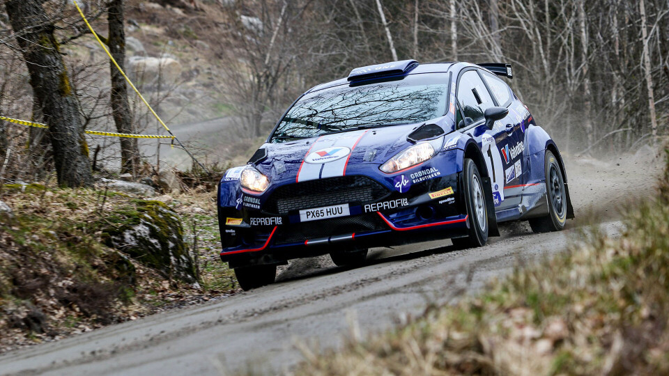 VRAKET: Grøndal i sin Ford Fiesta R5 da han vant Rally Sørland tidligere i år. (FOTO: SIMEN NÆSS HAGEN)