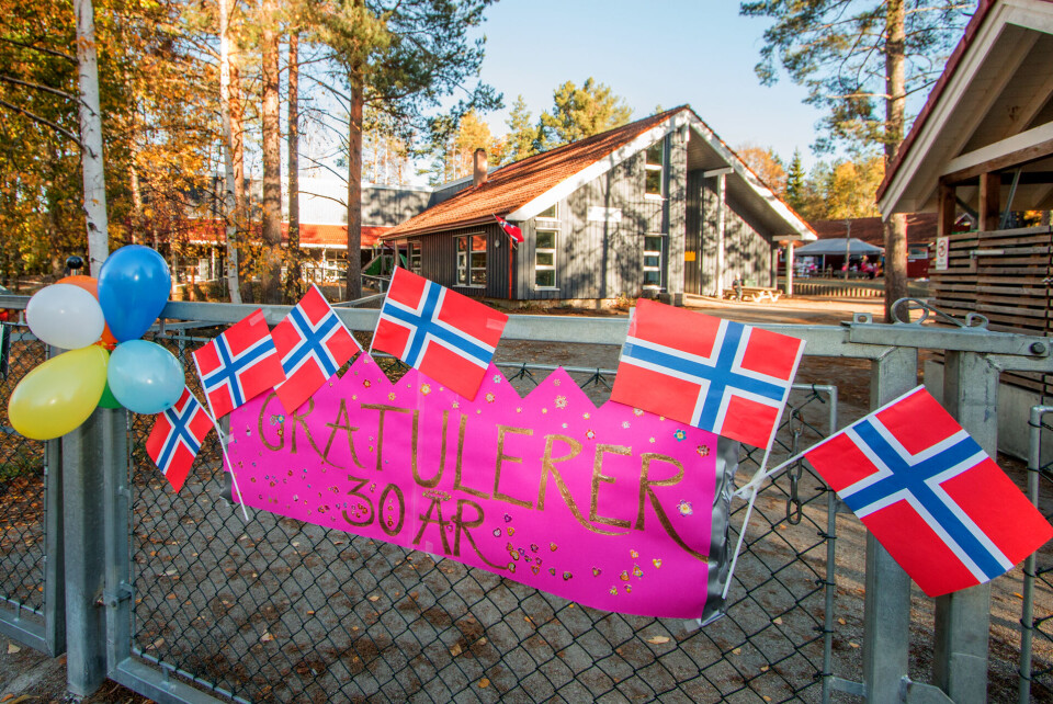 PYNTET TIL FEST: Med norske flagg og ballonger. PYNTET TIL FEST: Med norske flagg og ballonger.