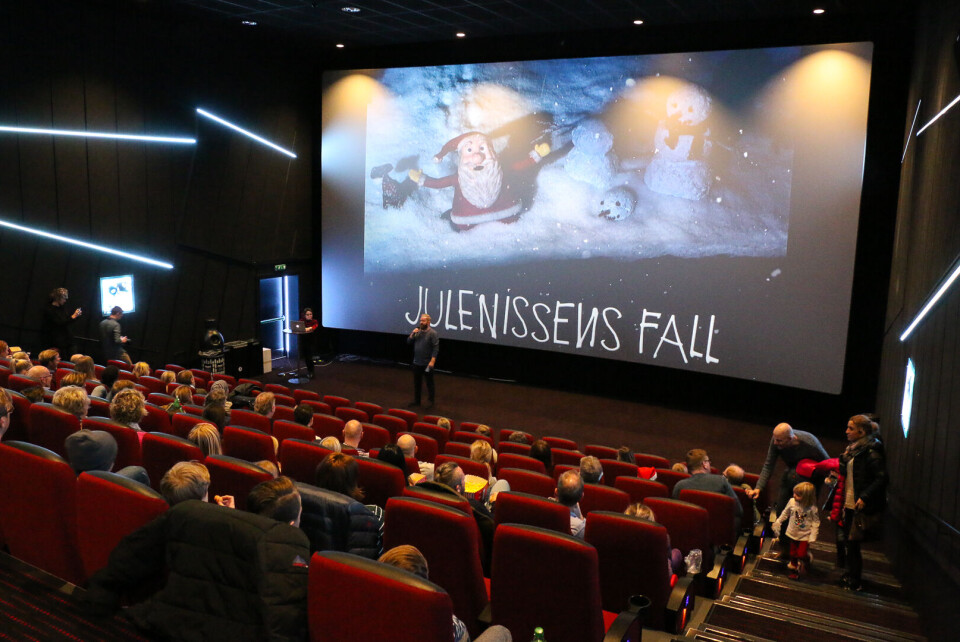 LOKAL PREMIERE: Før visningen fikk publikum se en bakom-film med alt arbeidet som har blitt lagt ned. (FOTO: ANDREA SYVERSEN / DRM24)