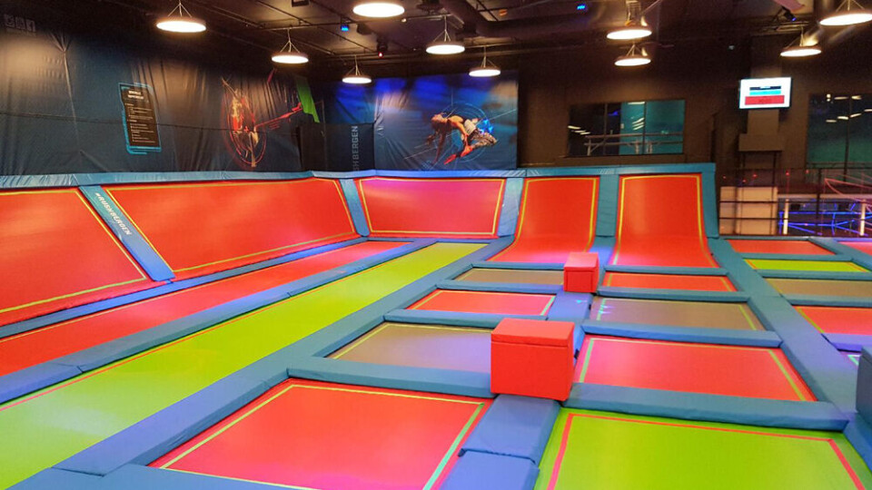 MORO FOR ALLE: Tid for å komme seg bort fra hverdagsmas og skjerm-titting? Da er Rush trampolinepark noe for deg!