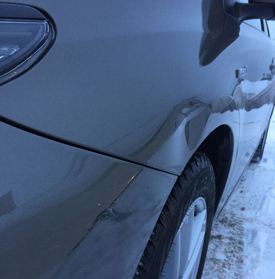 HAR DU KRASJET I DENNE? Heidi Gundersen etterlyser sjåføren som krasjet i hennes Toyota Auris.