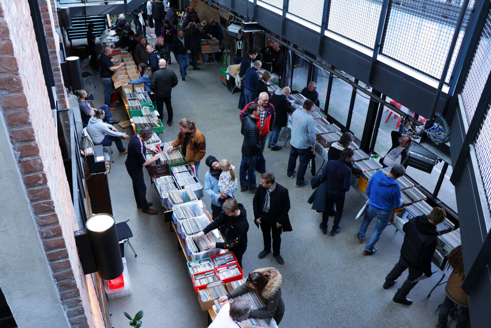 FOLKSOMT: Det er ingen tvil om at vinyl fortsatt er i skuddet. Klikk på bildet for å se video!