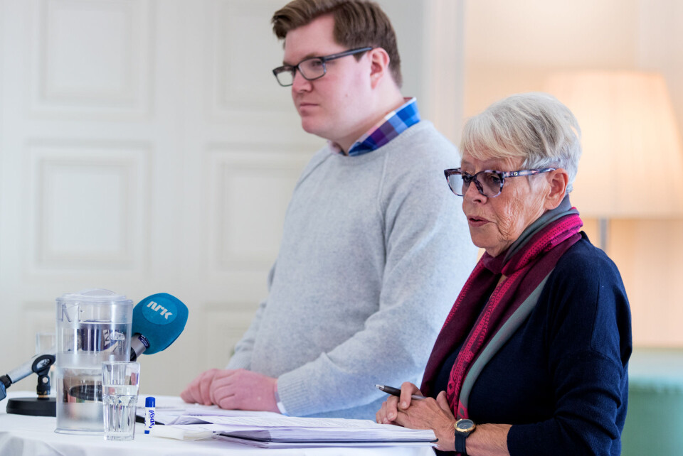 VET IKKE: Gruppelederne Tove Paule (H) og Eivind Knudsen (Ap), her fra da de to presenterte flertalsforslaget for ny Buskerudbypakke for omtrent et år siden, har foreløpig ikke tatt stilling til den nye situasjonen.