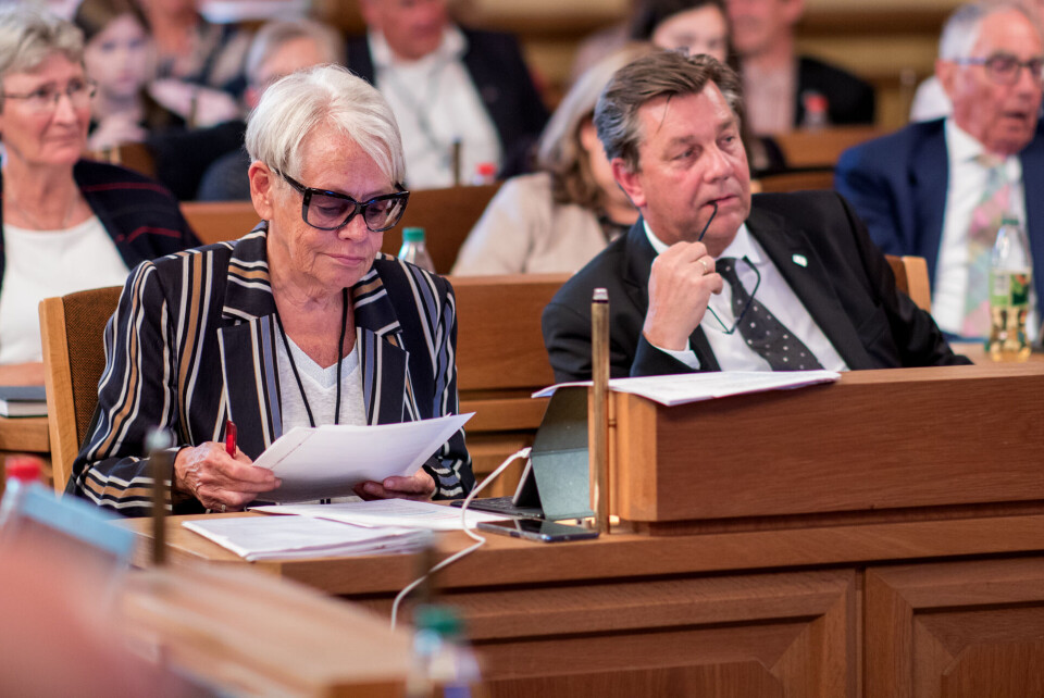 Arbeiderpartiets Eivind Knudsen fortalte at partiet har vedtatt å stå fast ved Buskerudbypakken, og ville ha avstemning sammen med Frp og de resterende partiene - men til ingen nytte.HADDE EN PLAN: Etter oppvaskmøte internt mandag, hadde Høyre-toppene Tove Paule og Fredrik Haaning blitt enige om å avvise muligheten til å legge Buskerudbypakka død, slik sistnevnte går til valg på - stikk i strid med gruppeleder Paules mening.