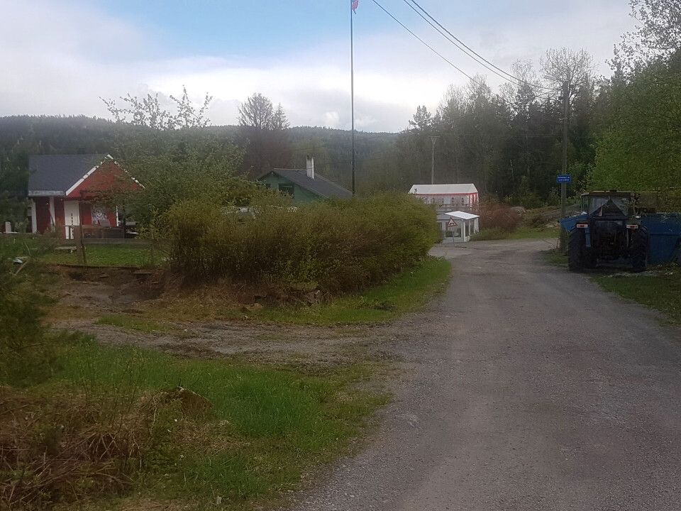 HAR PRIVAT VANNLEDNING: To adresser lengst inn i Helles vei.