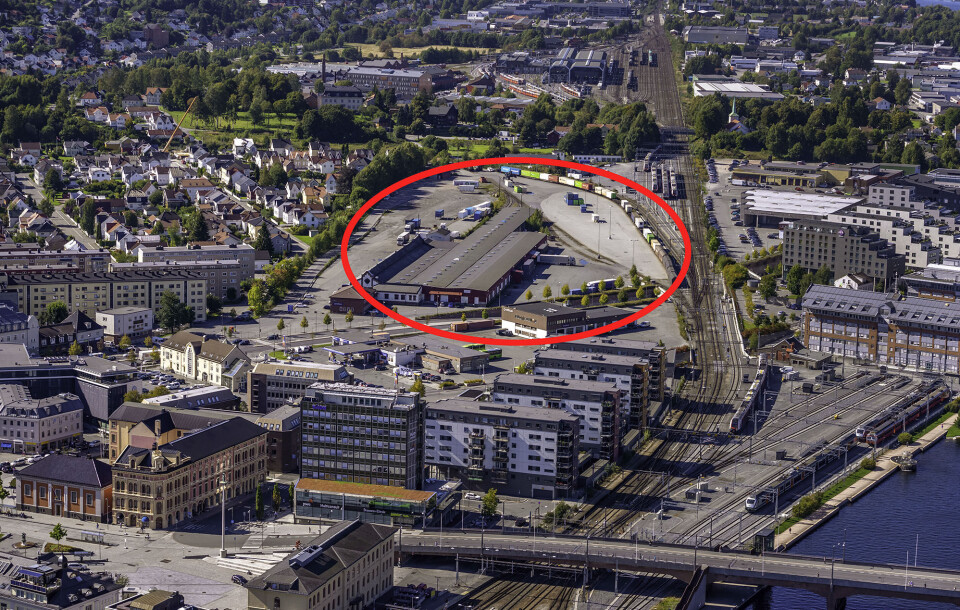 NY PLAN: Bane NOR vil bruke godsterminalen i Nybyen, noen få toglengder fra Drammen stasjon, til midlertidig hensetting og service av inntil 10 doble togsett.