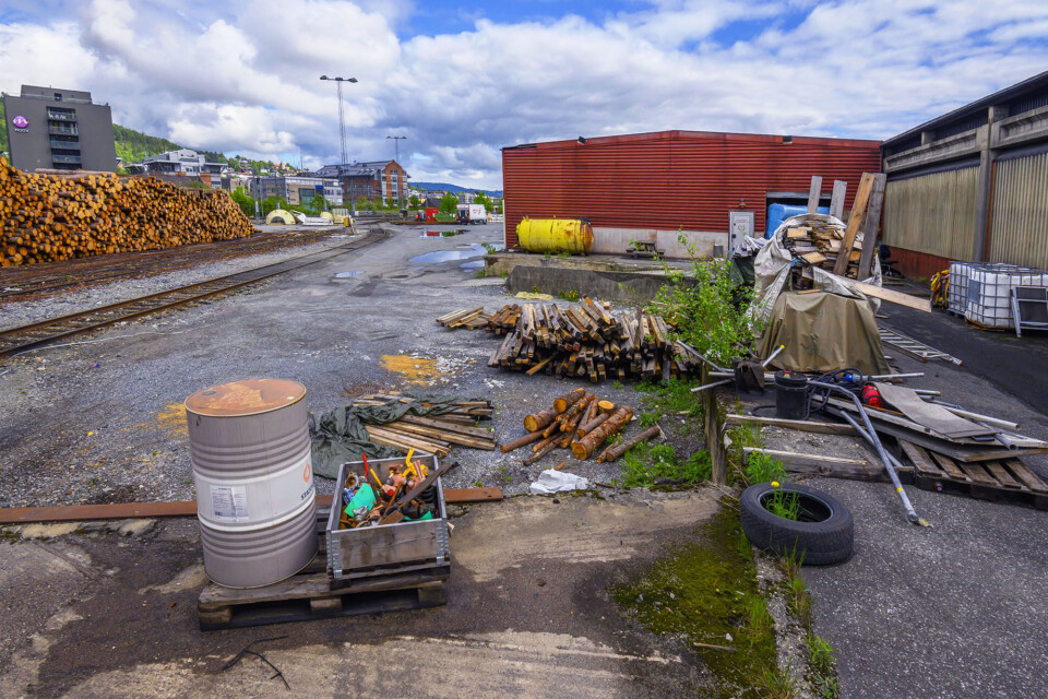Den litt lurvete godsterminalen i Drammens bakgård vil trolig bli frigitt til byutvikling fra 2025. I løpet av 2019 starter ideprosessen for utvikling av det attraktive området.