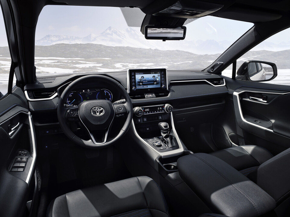 Nye Rav4 har blitt en suksess for Toyota. Den har også fått et interiør det er lett å trives i.