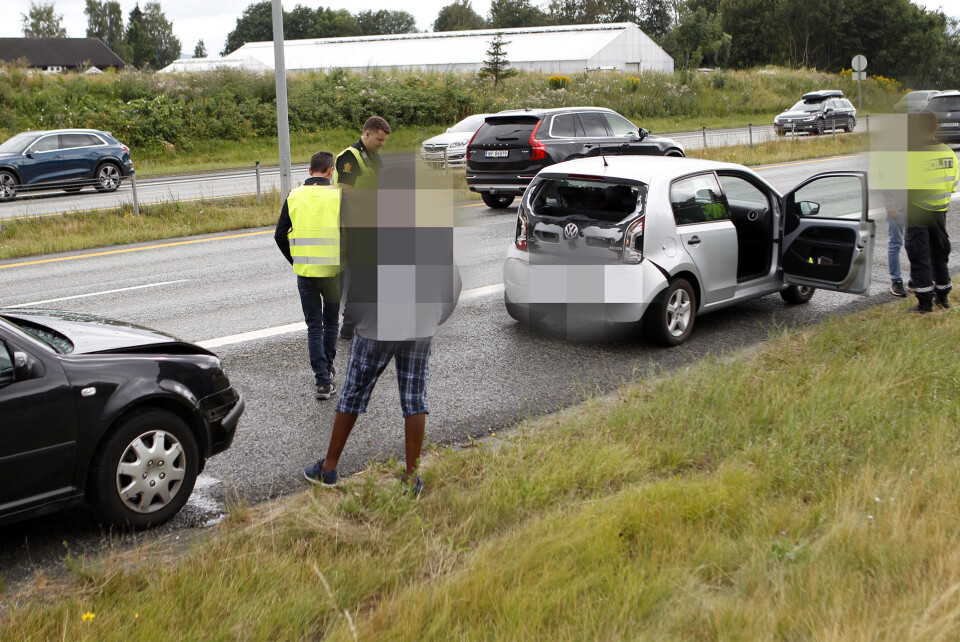 Køkaos etter dobbel E18-ulykke