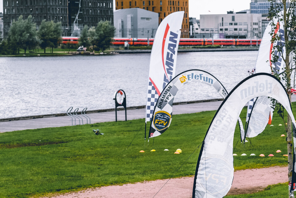 Bli med på droneracing på Holmennokken!