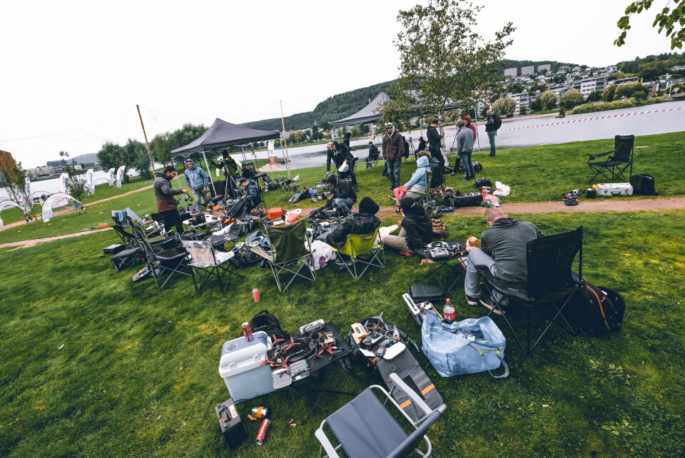 Bli med på droneracing på Holmennokken!