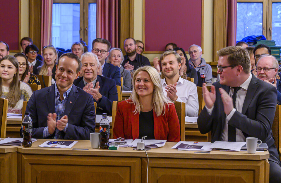 KLAPPET INN: Monica Myrvold Berg måtte vente på første benkerad før hun kunne innta ordførerstolen. (FOTO: NILS J. MAUDAL / DRM24)