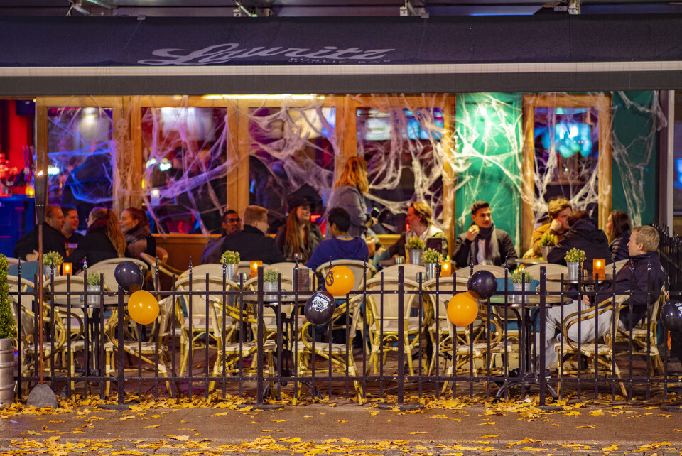Lauritz Bar hadde også pyntet til Halloween.