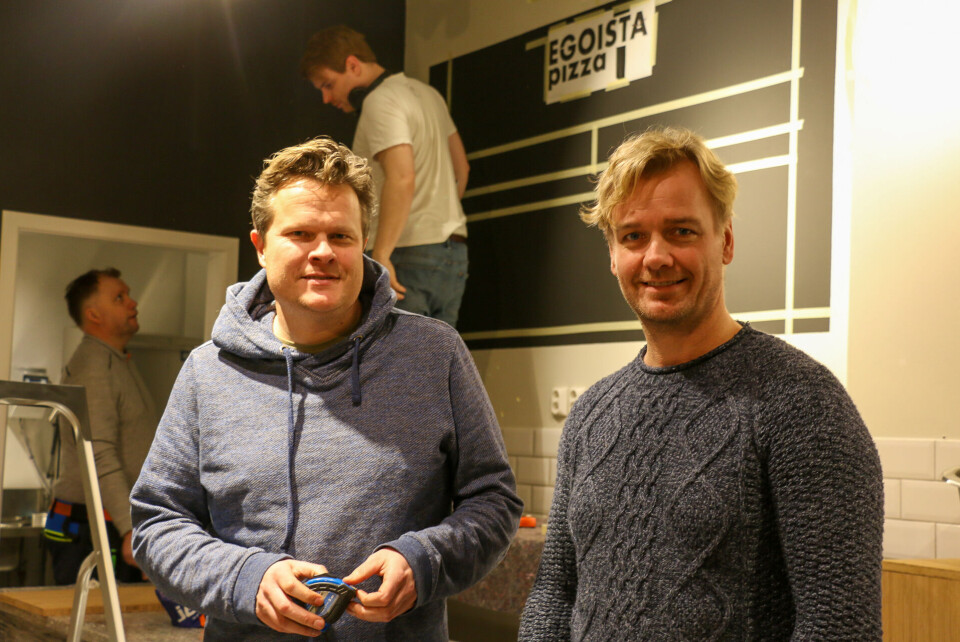 Knut Hardang og Hans Martin Nakkim er gründerne bak det nye serveringskonseptet Egoista Pizza.
