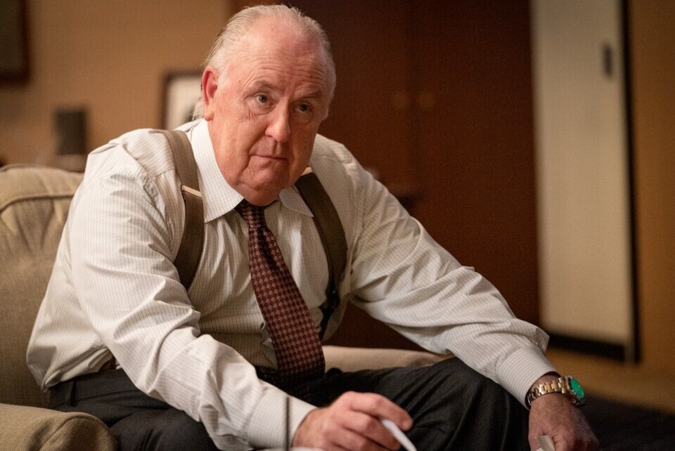 TYRANNEN: Roger Ailes blir glimrende spilt av en tungt lateksmaskert John Lithgow.