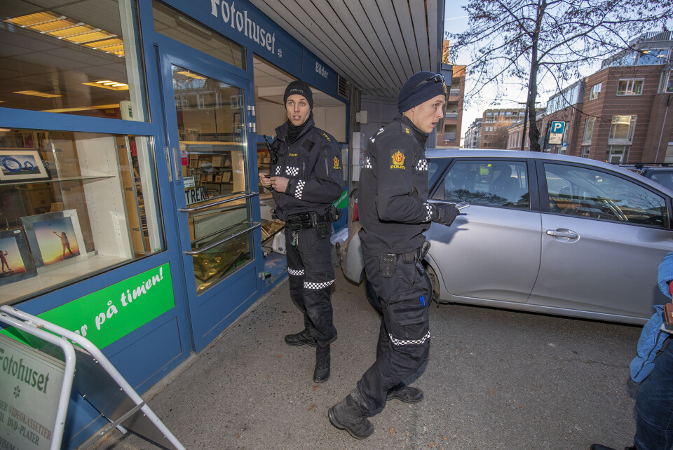 Tok feil av gass og brems - raserte butikkfasade
