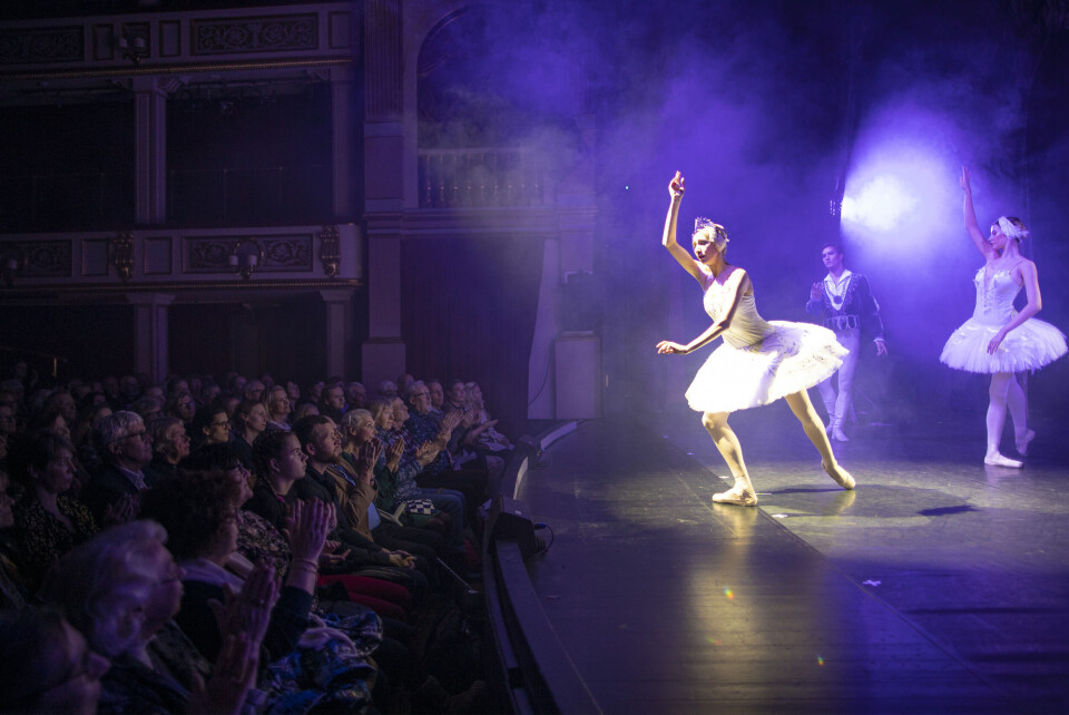 BALLERINA: Liudmila Titova imponerte publikum.