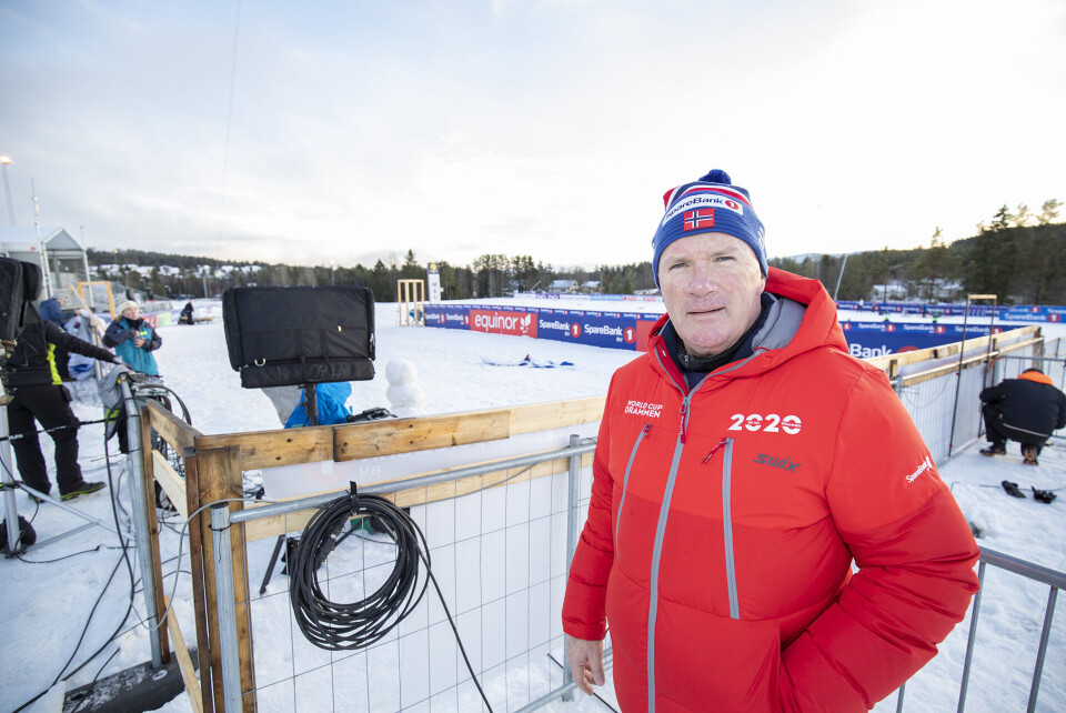 ER POSITIV: Rennsjef Arne Madsen ser lyst på værutsiktene, her fra målområdet onsdag. - Vi er fornøyde med værmeldingen, sier Madsen til DRM24.