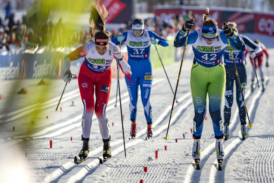KNEKK: Her knakk Stavås Skistad Staven.Skistad er imidlertid klar for stafetten for Konnerud IL søndag, og sammen med Caroline Madsen som imponerte med 12. plass på sprinten fredag, kan det bli et spennende lag.